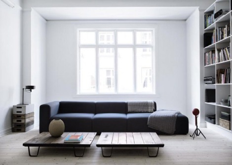 Livingroom-Yvonne-Kone-Home-©-Line-Klein-for-Elle-Decoration-Est-Magazine